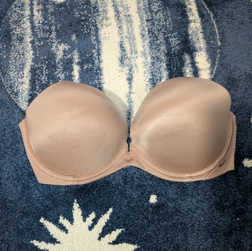 Victoria Secret Nude Strapless Pushup Bra